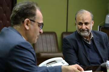 جلسه رئیس دانشگاه با حاج آقا بیانی